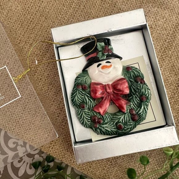 Fitz & Floyd Heirloom Collection Snowman Wreath Christmas Hanging Ornament New - Picture 1 of 5